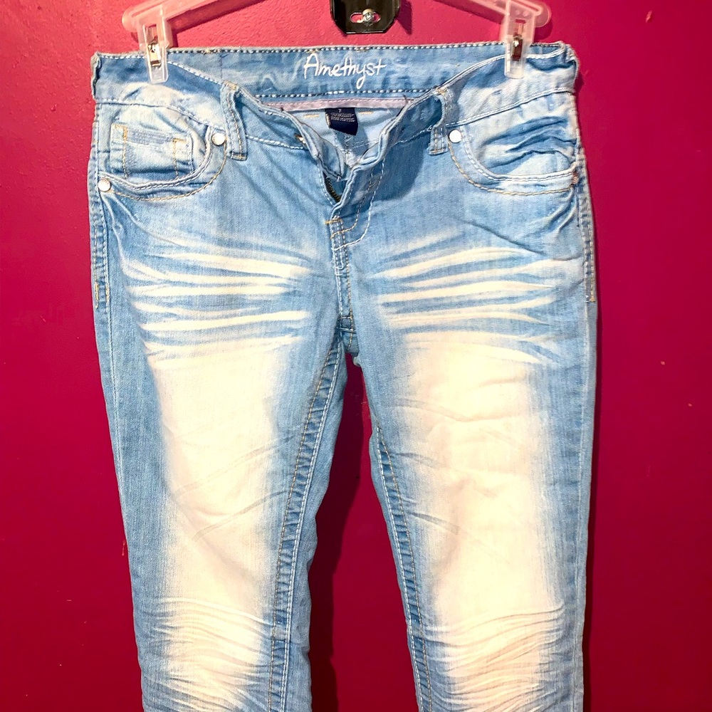 Amethyst capris size 7 excellent condition.